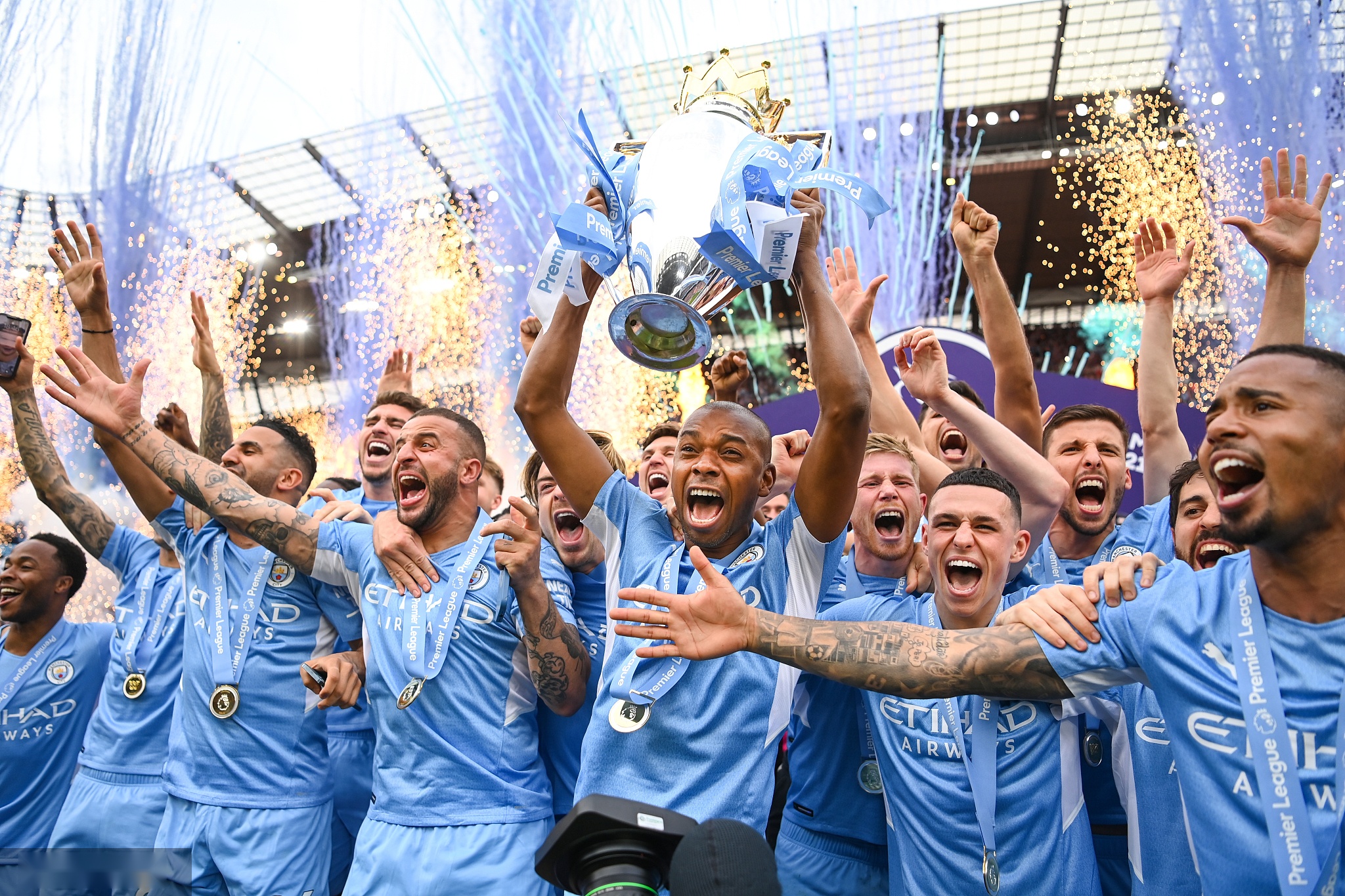 但他们在比 但他们在比